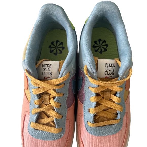 Nike Air Force 1 '07 LV8 "Sun Club"  golden sand color way - Picture 7 of 9